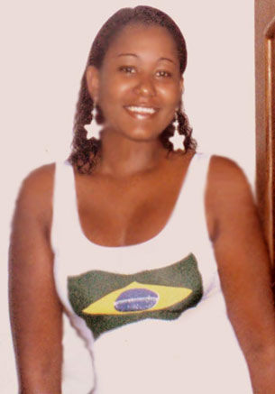 Date this lovely Brazil girl Elizabeth from HORIZONTE B5424
