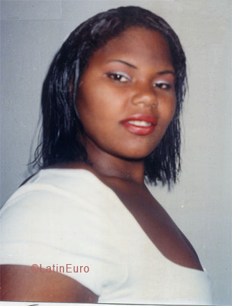Date this beautiful Brazil girl Bruna from ARARUAMA B5542