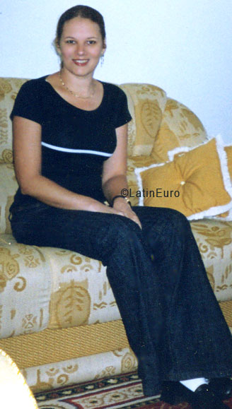 Date this gorgeous Brazil girl Helena from CAMPO GRANDE B5555