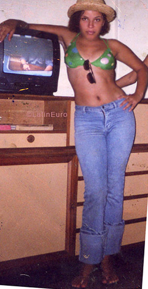 Date this lovely Brazil girl Aline from CONTAGEM B5630