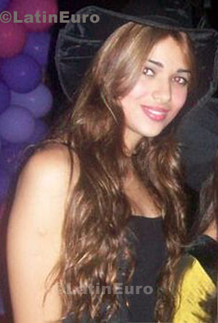 Date this lovely Brazil girl Raquel from Governador Valadares B565