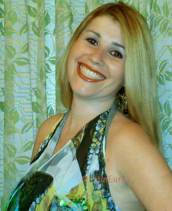 Date this lovely Brazil girl Ana from GOIANA B5710