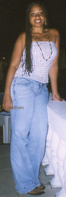 Date this fun Brazil girl Ligia from AIMORES B6090