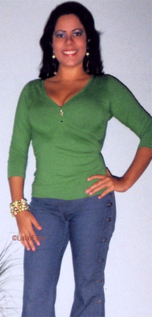 Date this athletic Brazil girl Fernanda from GUARAPARI B6108