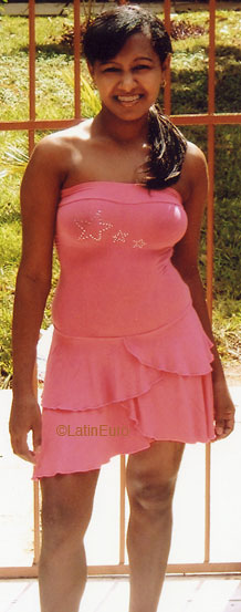 Date this happy Brazil girl Benedita from BRASILIA B6203