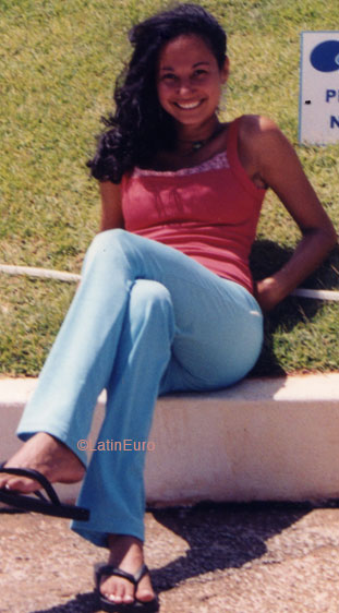 Date this attractive Brazil girl Claudia from ILHEUS B6509