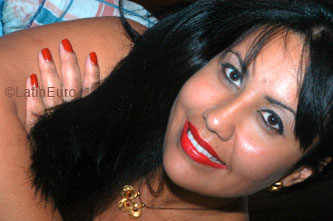 Date this cute Brazil girl Kelly from BRASILIA B6553