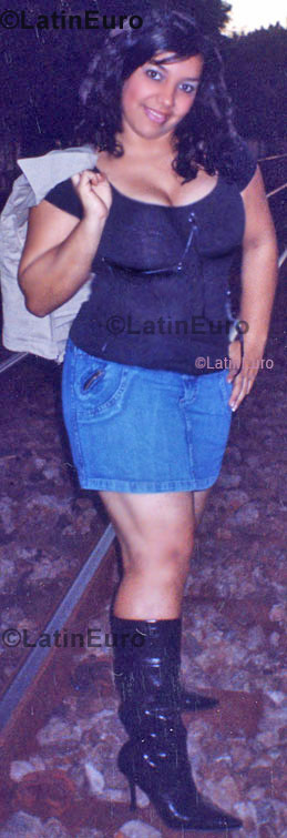 Date this sensual Brazil girl Aline from Governador Valadares B666