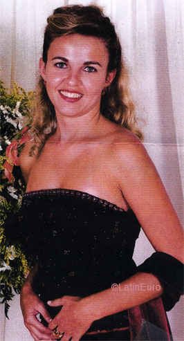 Date this young Brazil girl Karen from ITAPEMA B6675
