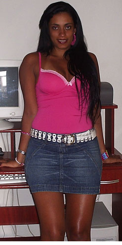 Date this attractive Brazil girl Elaine from  B6770