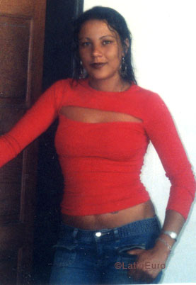 Date this voluptuous Brazil girl Vanessa from BELO HORIZONTE B6800