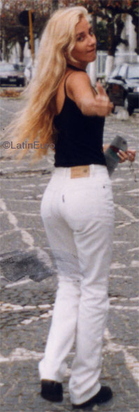 Date this beautiful Brazil girl Sallete from GOIANIA B6907