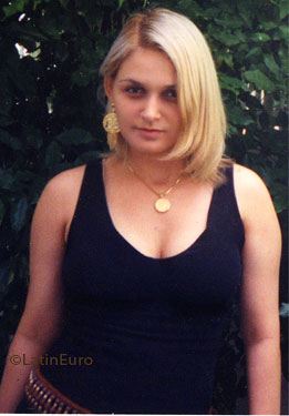 Date this voluptuous Brazil girl Isabel from RECIFE B6998