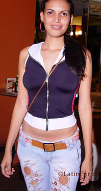 Date this sensual Brazil girl Kelcia from RONDONOPOLIS B7105