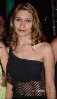 Date this delightful Brazil girl Evelyn from SAO CARLOS B7118