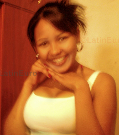 Date this georgeous Brazil girl Camila- from BARRINHA B740