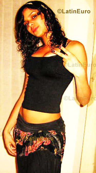 Date this stunning Brazil girl Aylla from Sao Paulo B742