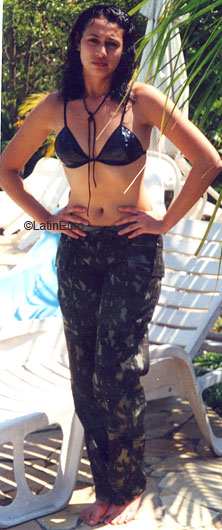 Date this sultry Brazil girl Paula from PINDAMONHANGABA B7453
