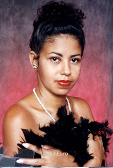 Date this happy Brazil girl Maria from RECIFE B7739