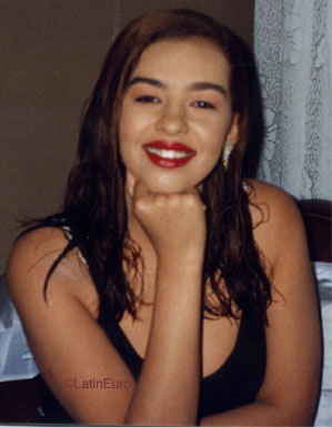 Date this pretty Brazil girl Cristiane from SAO PAULO B7789