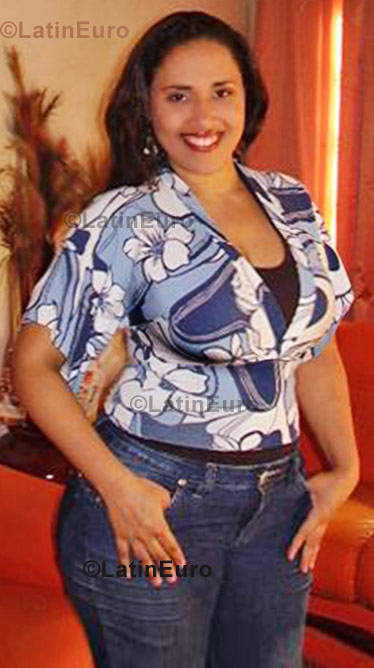 Date this young Brazil girl Manuella from Cachoeiro De Itapemirim B782