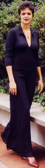 Date this delightful Brazil girl Renata from SAO PAULO B7909