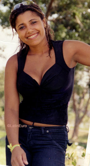 Date this good-looking Brazil girl Leda from ITABUNA B7974