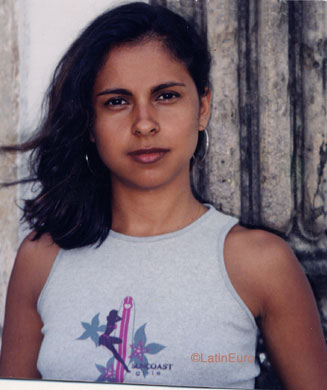 Date this hard body Brazil girl Valquiria from RECIFE B7984
