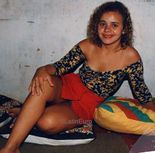 Date this funny Brazil girl Diana from PRESIDENTE DUTRA B7994