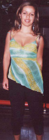 Date this nice looking Brazil girl Dalyne from BRASILIA B8011