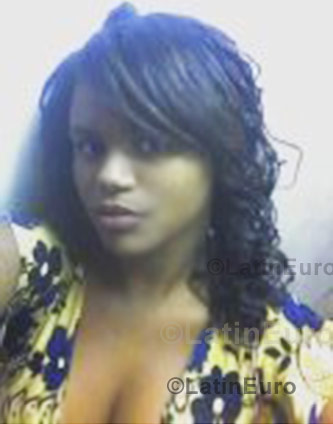 Date this stunning Brazil girl Thattyelly from Juiz de Fora B805