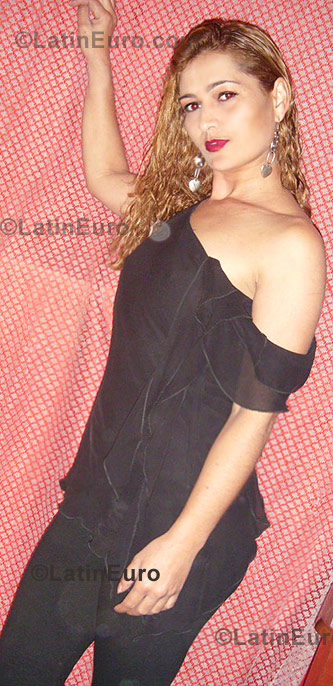 Date this funny Brazil girl Cristeane from Ribeirao Das Neves B823