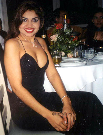 Date this fun Brazil girl Ana from PIRACICABA B8380
