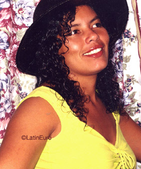 Date this beautiful Brazil girl Maria from PETROLINA B8441