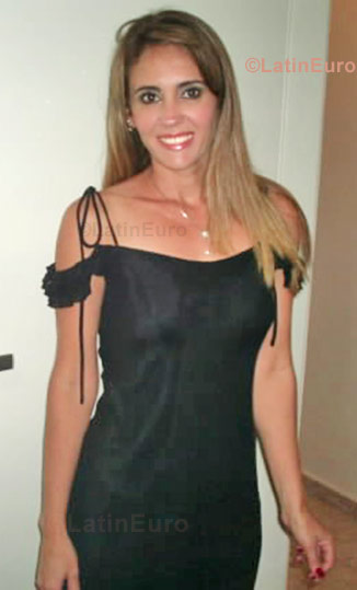Date this young Brazil girl Sandra from Catalao B852