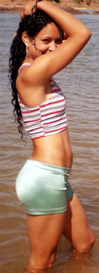 Date this attractive Brazil girl Paula from ITAOBIM B8538