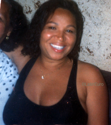 Date this happy Brazil girl Valdinete from SANTOS B8548
