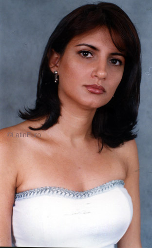 Date this hard body Brazil girl Arminda from CATALAO B8573
