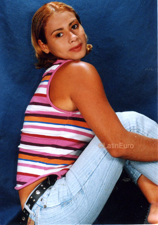 Date this voluptuous Brazil girl Edva from  B8672