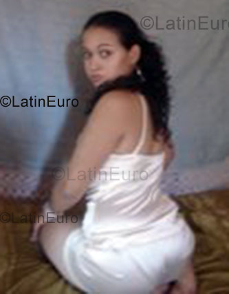 Date this exotic Brazil girl Natalia from Domingos Mourao B884