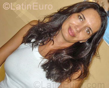 Date this young Brazil girl Simone from Ribeirao Preto B960