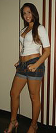 Date this happy Brazil girl Carolina from Rio de Janeiro B978