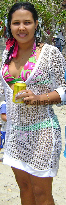 Date this tall Colombia girl Arlet from Barranquilla C7931