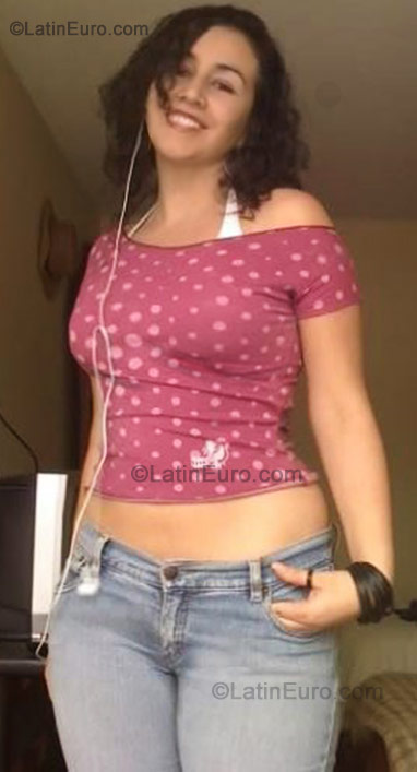 Date this voluptuous Colombia girl Diana from Bogota C7963