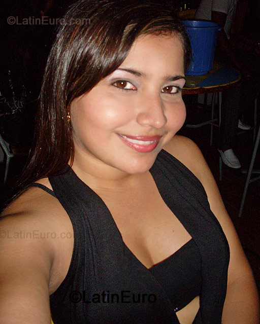 Date this gorgeous Colombia girl July from Barranquilla C7976