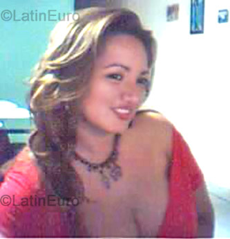 Date this beautiful Colombia girl Fabiola from Floridablanca C7979