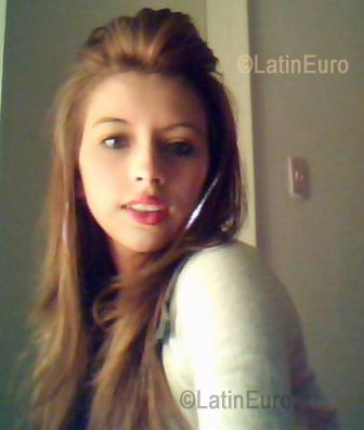 Date this funny Colombia girl Yani from Bogota C8053