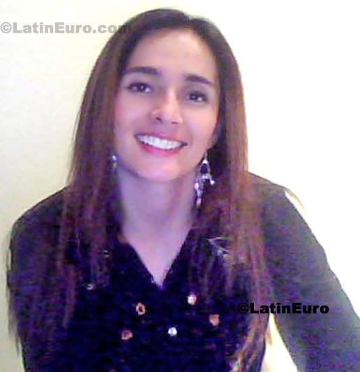 Date this athletic Colombia girl Cristina from Cali C8069