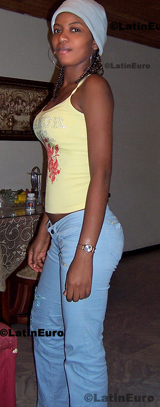 Date this good-looking Colombia girl Colombianita from Armenia C8113