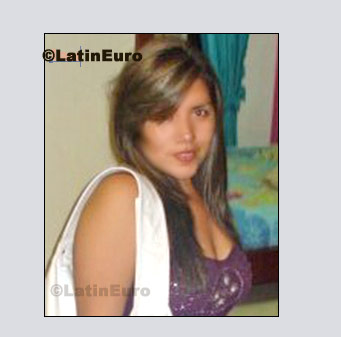 Date this fun Colombia girl Lina from Cali C8184